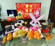 Cai Shen Ye and Rabbit Balloon Sculptures Thumbnail